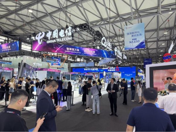 融易富 实探MWC 2025上海展：6G“元年”5G-A却强势“霸榜”，AI竞争更聚焦“落地”